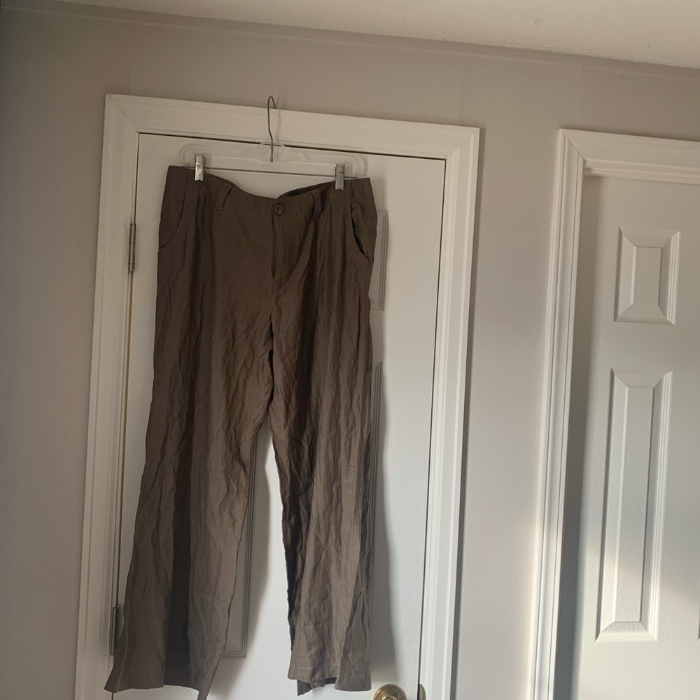 Tommy Bahama women’s Tan Chinos.